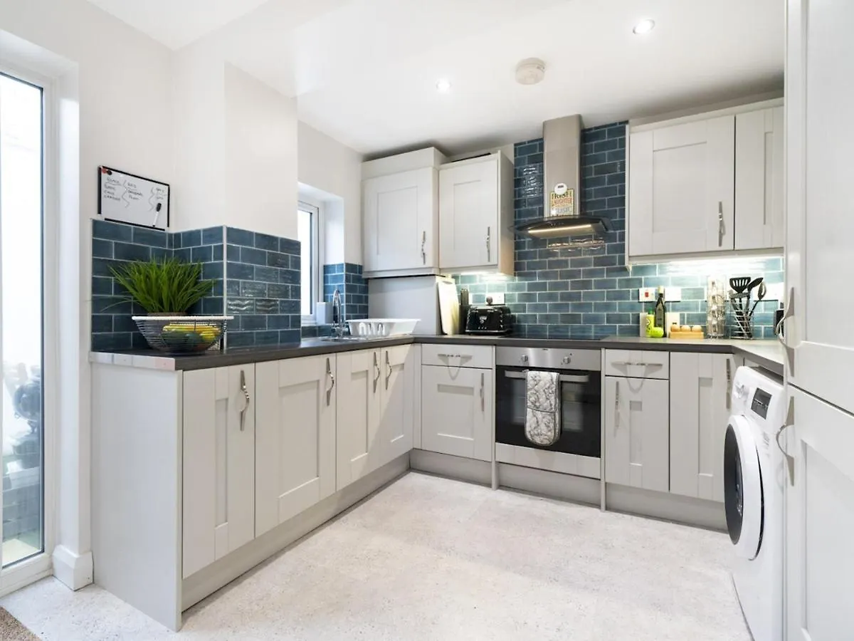 Tatil Evi Pass The Keys Lovely 2Br Terrace House Ormeau Park Area Belfast