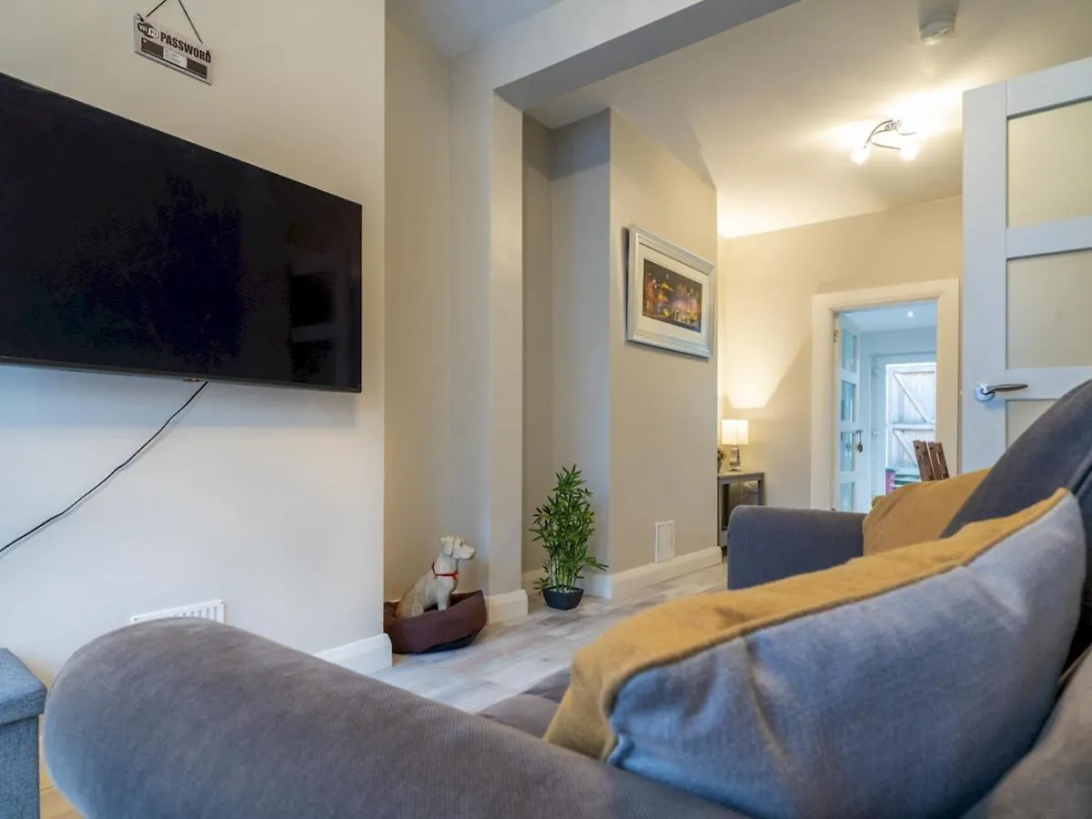 Prázdninový dům Pass The Keys Lovely 2Br Terrace House Ormeau Park Area Belfast Velká Británie