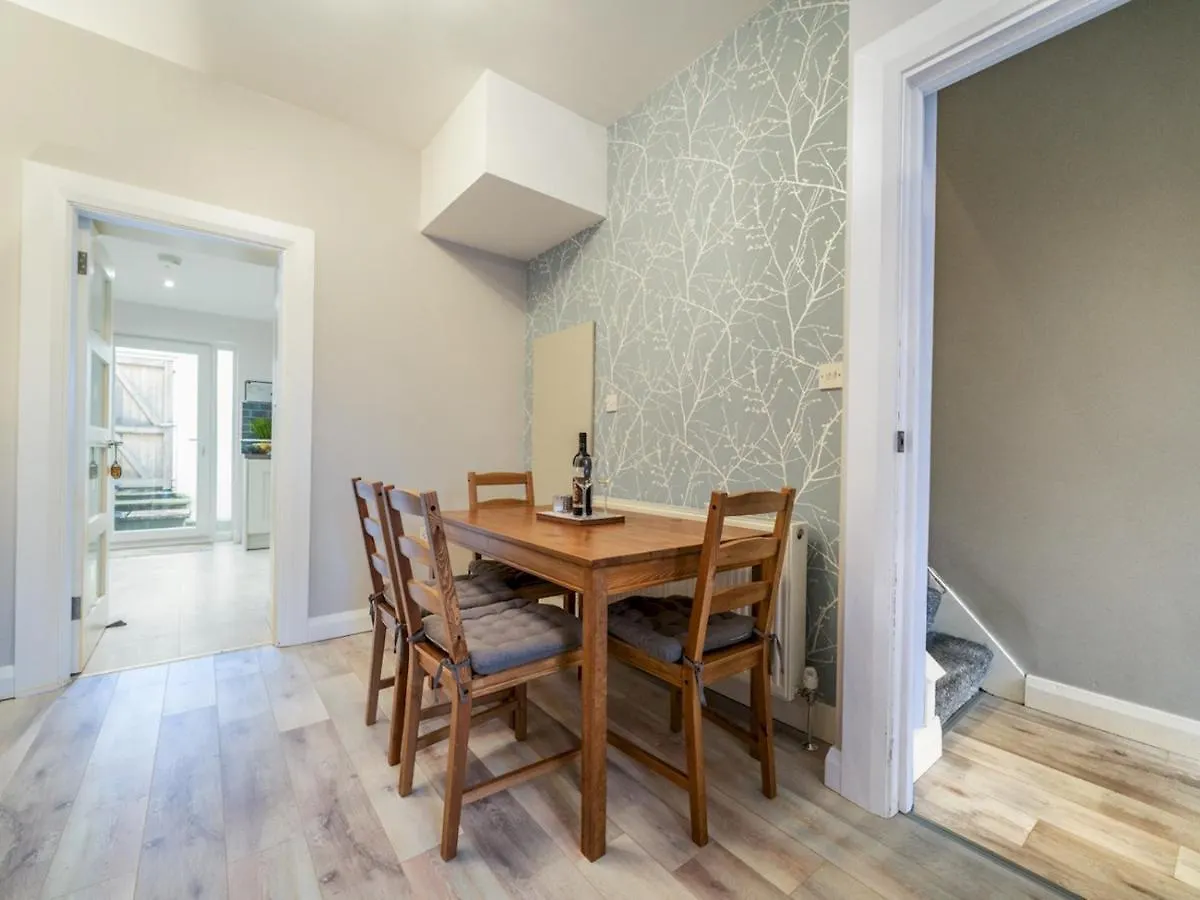 Pass The Keys Lovely 2Br Terrace House Ormeau Park Area Belfast Prázdninový dům